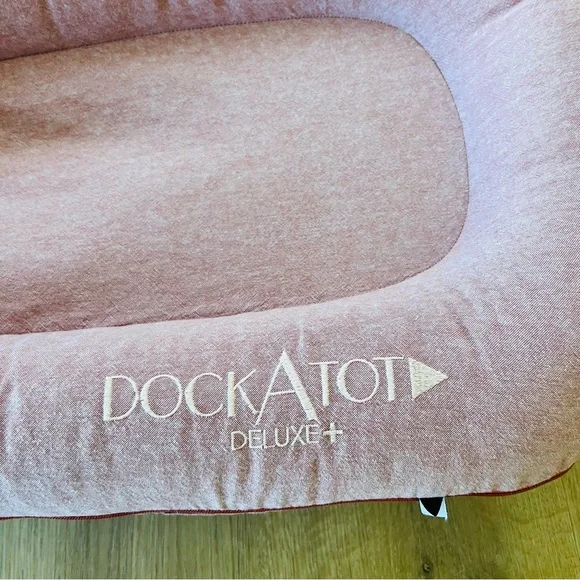 Dockatot Deluxe Plus 0-8 Months with Case Ginger Chambray - Picture 10 of 11